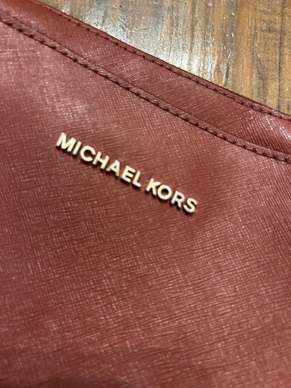 Michael Kors Crossbody Bag in Rose Brown with Gold Chain - Picture 2 of 7
